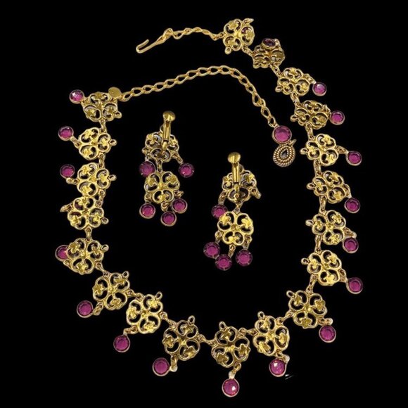 Iconic   Goldette Purple Fringed Rhinestone Necklace Matching Clip Earring Set - Picture 8 of 10
